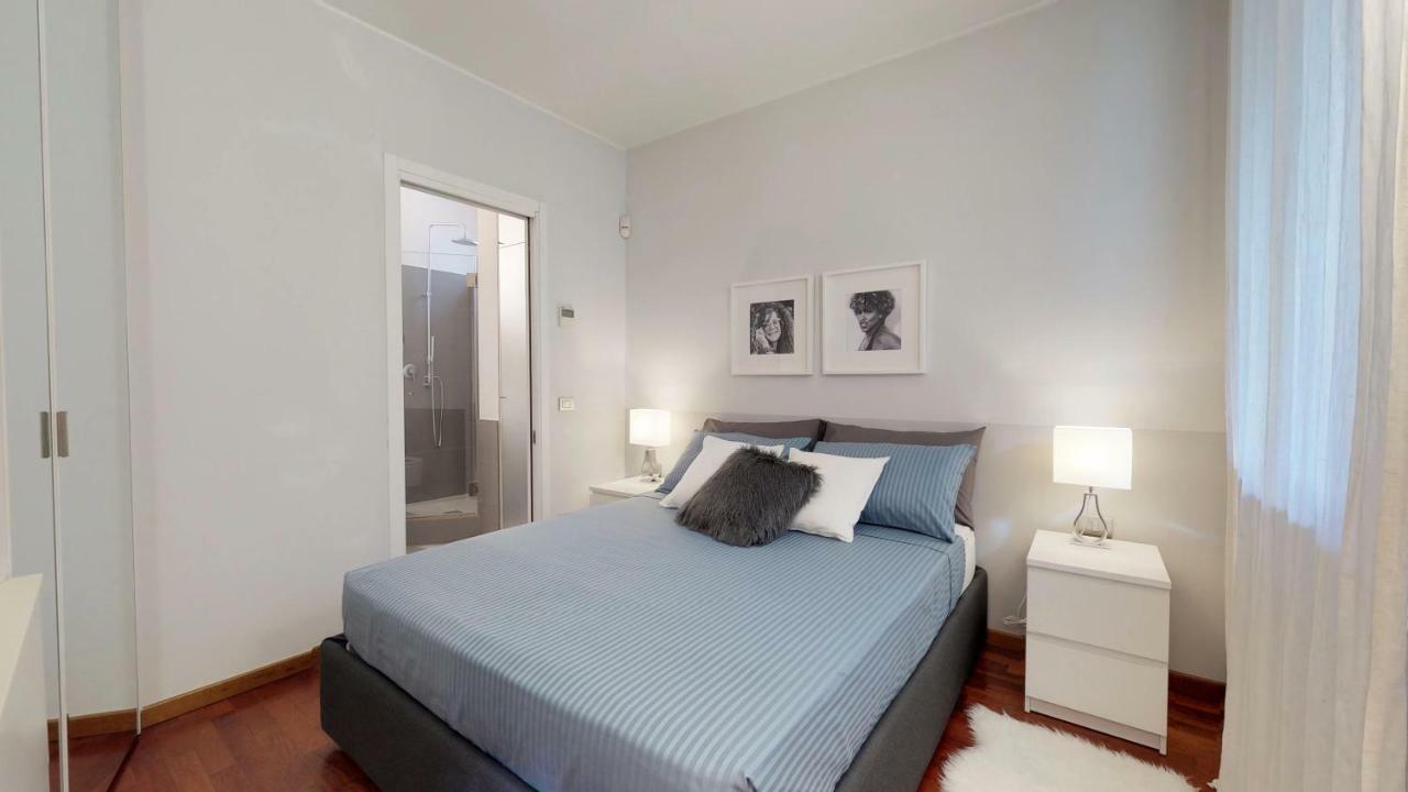 Design Apartment Near Duomo Square Milano Exteriör bild
